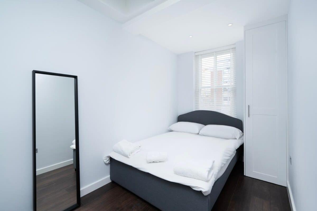 Stylish 3Br Flat In The Heart Of Soho London Apartment Exterior photo