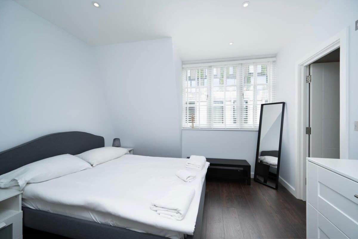 Stylish 3Br Flat In The Heart Of Soho London Apartment Exterior photo