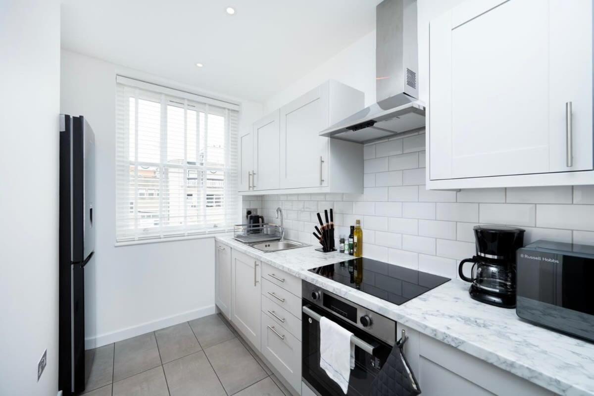 Stylish 3Br Flat In The Heart Of Soho London Apartment Exterior photo